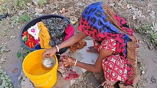 Desitopten kapde do rahi bhauji ki ghar me jakar anal sex videos porn video